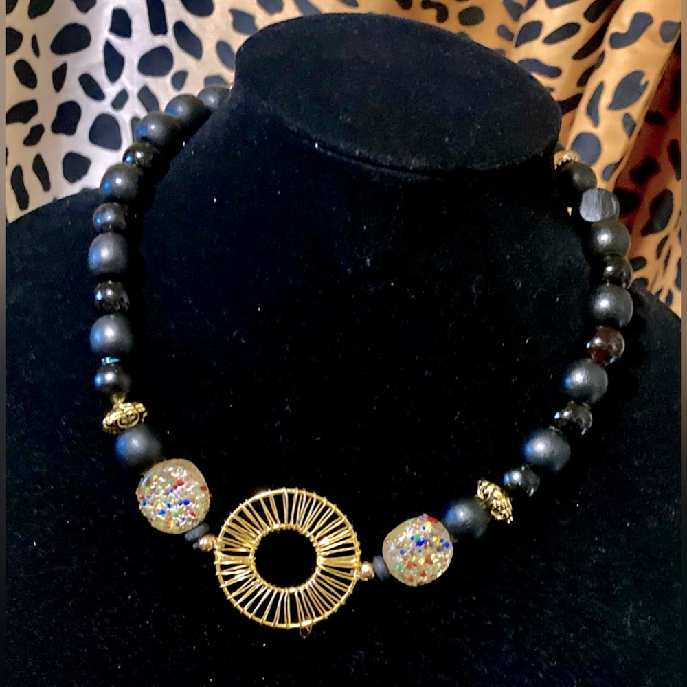 Chunky choker
